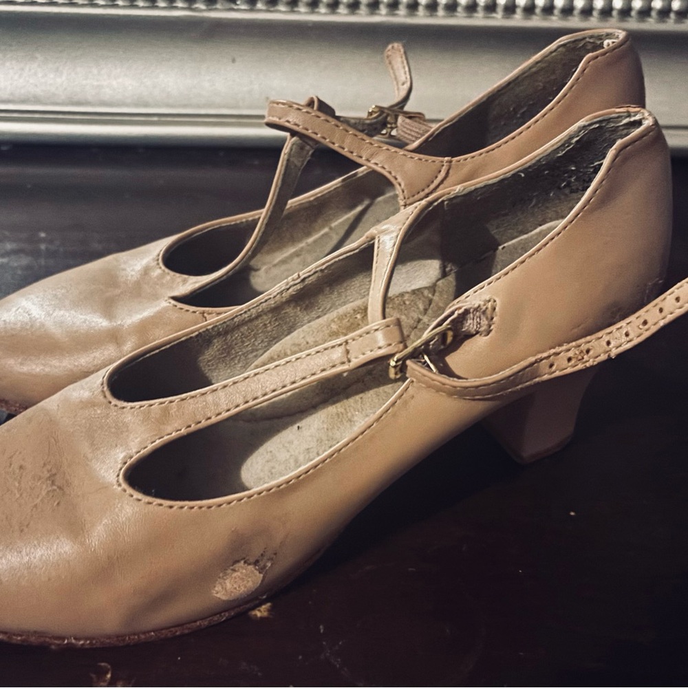 Women's Tan Capezio Character Shoes